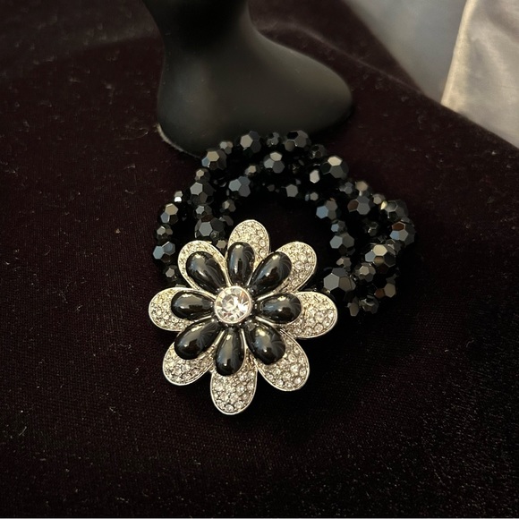 Rhinestone Bracelet in Black in Silver on Stretchy Band - Picture 9 of 14